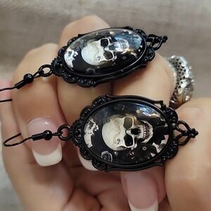 🔥LAST PAIR🔥 Black Rose Goth Skull Brooch Earrings